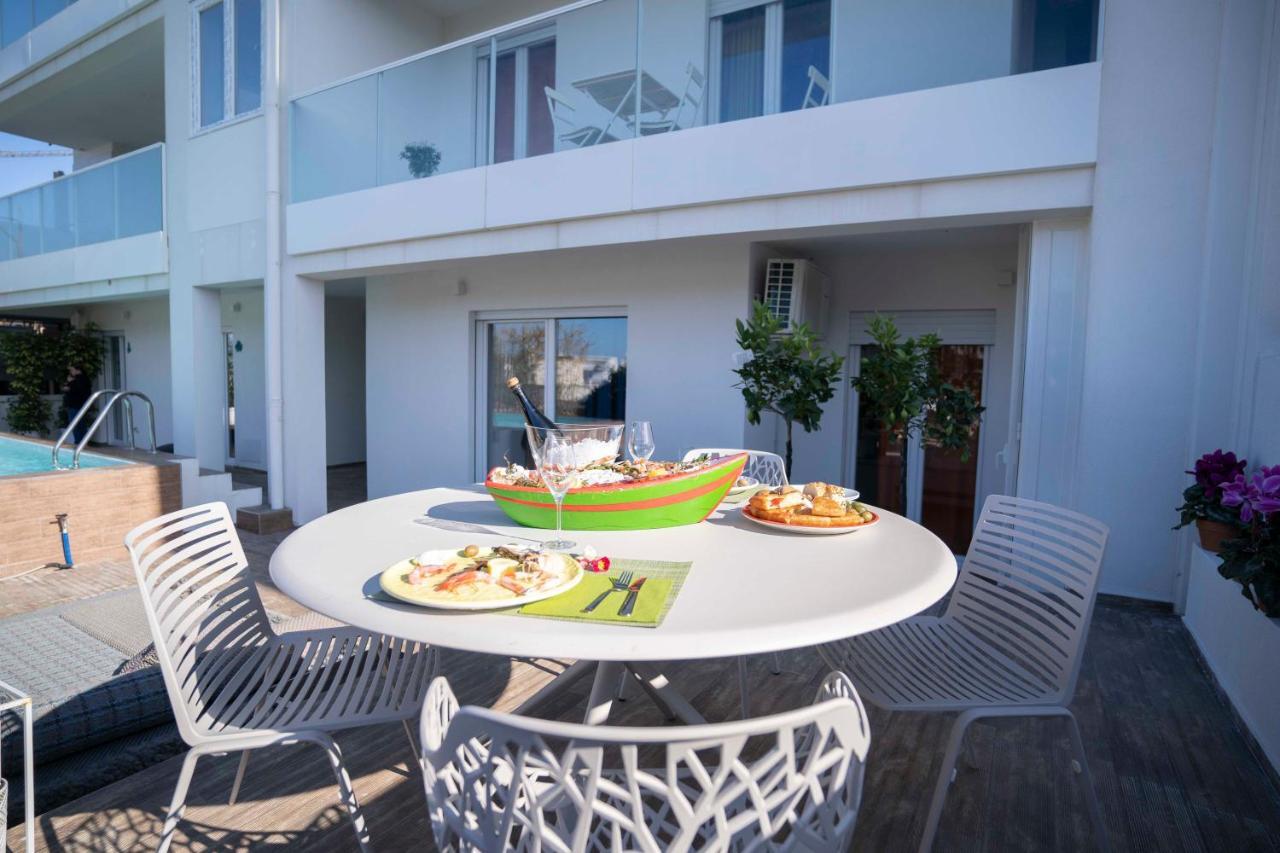 Bed and Breakfast Nelblu Полиньяно-а-Маре Экстерьер фото